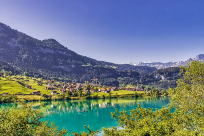 “Unlocking the Linguistic Tapestry of Switzerland: Discover the Language Spoken in Zurich!”