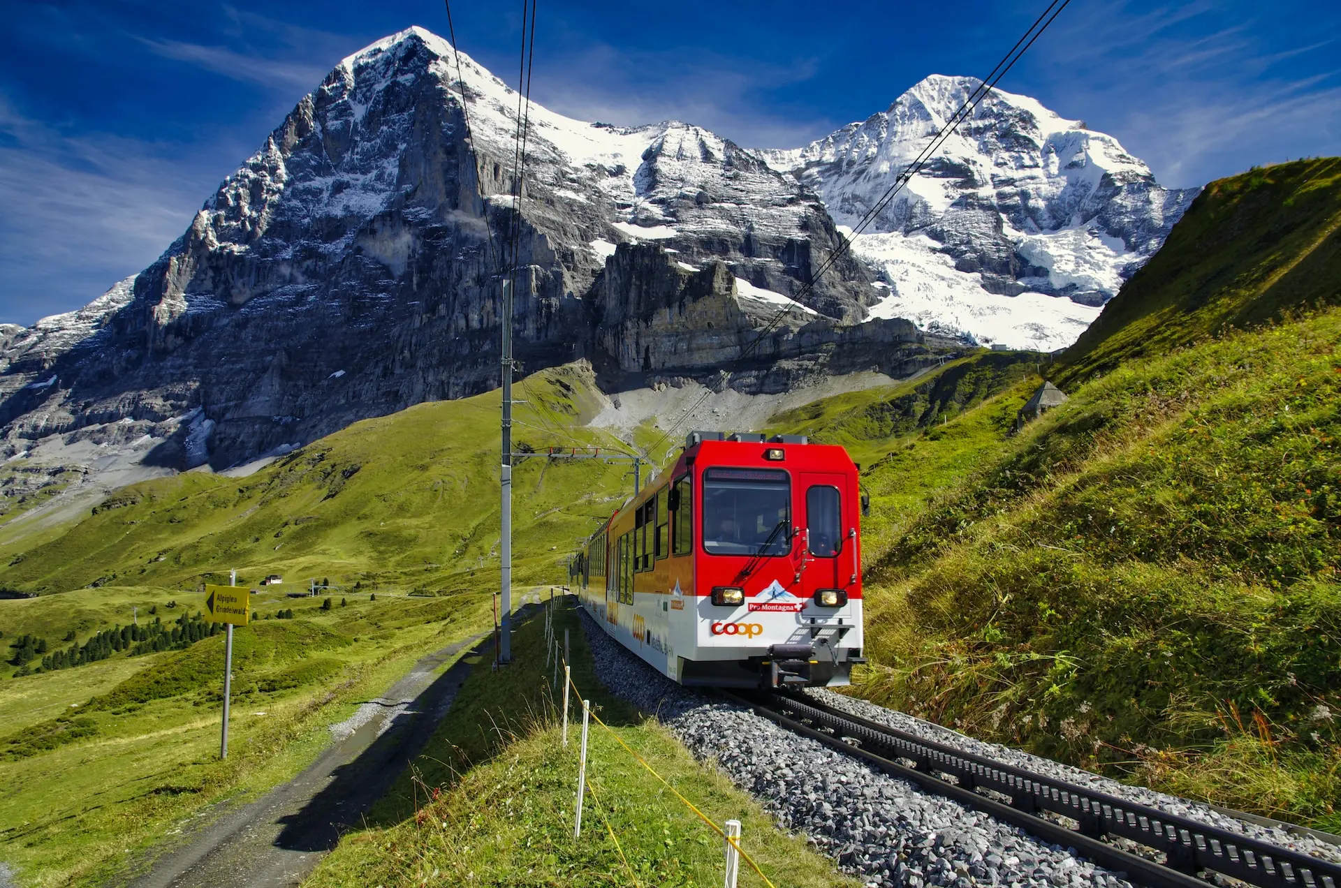 How Far Is Lucerne from Zürich 2026: Travel Guide + Day Trip Tips
