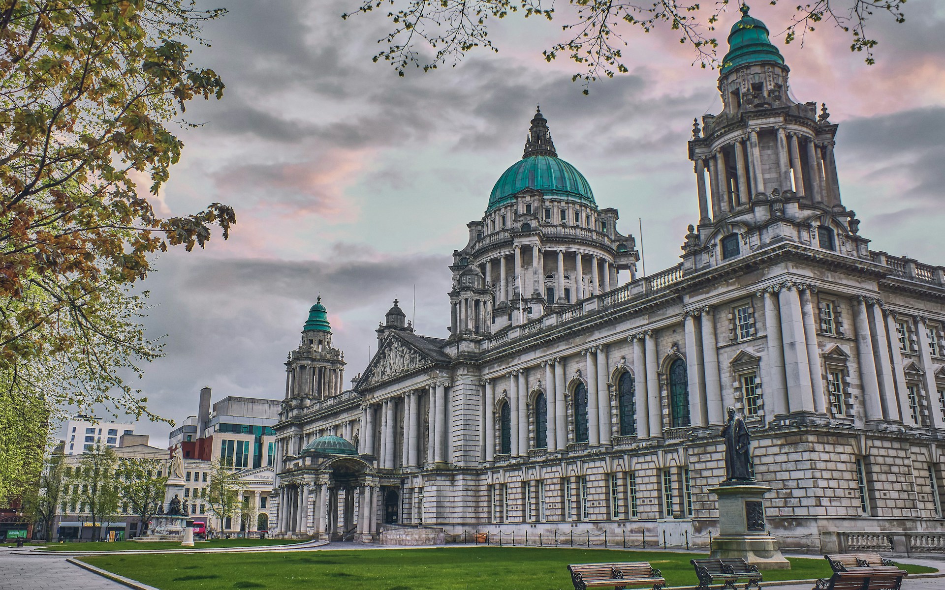 Culture in Belfast 2026: Music, Murals, Pubs, Reborn Identity