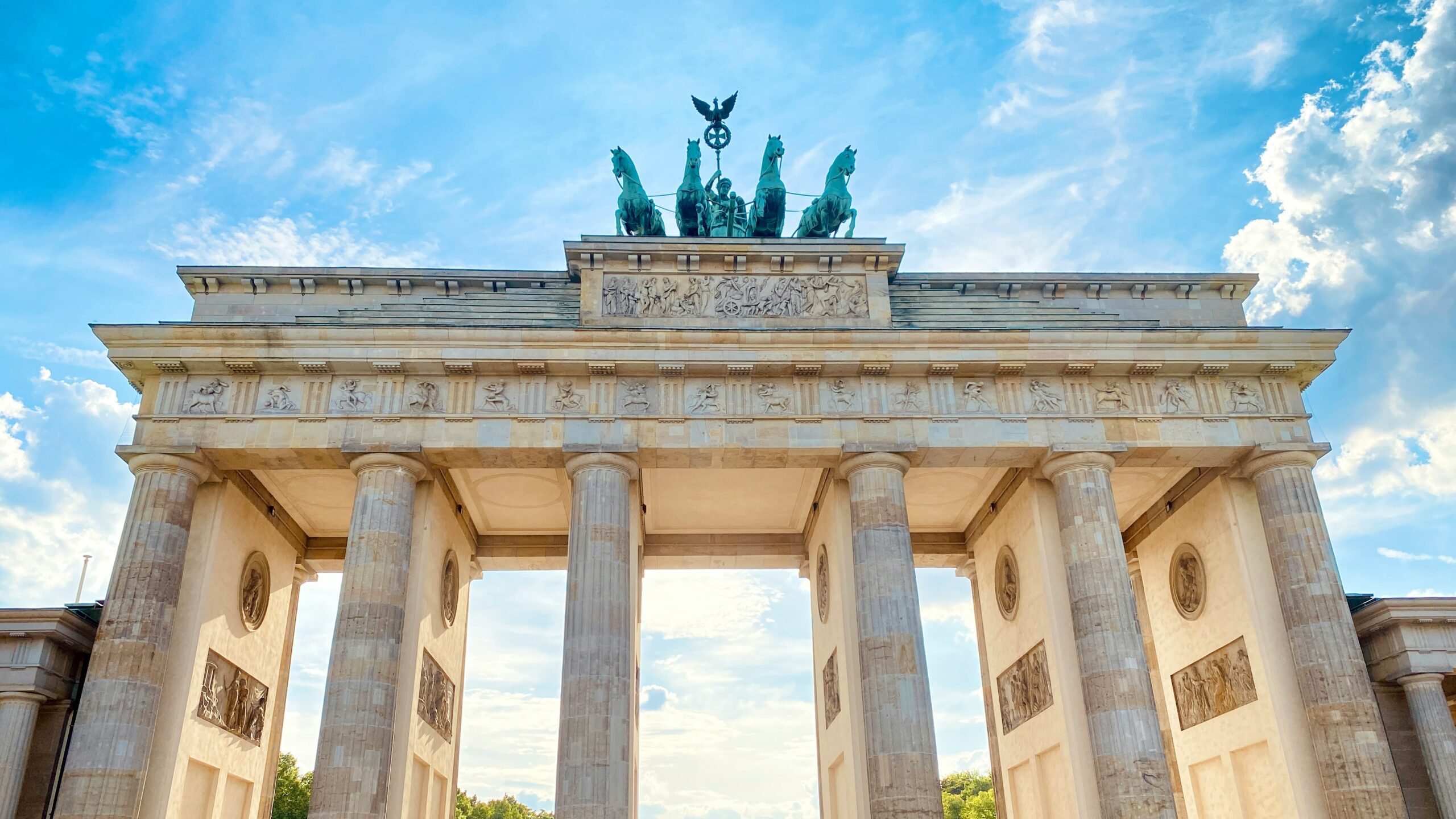 Porta di Brandeburgo a Berlino, simbolo della capitale tedesca
