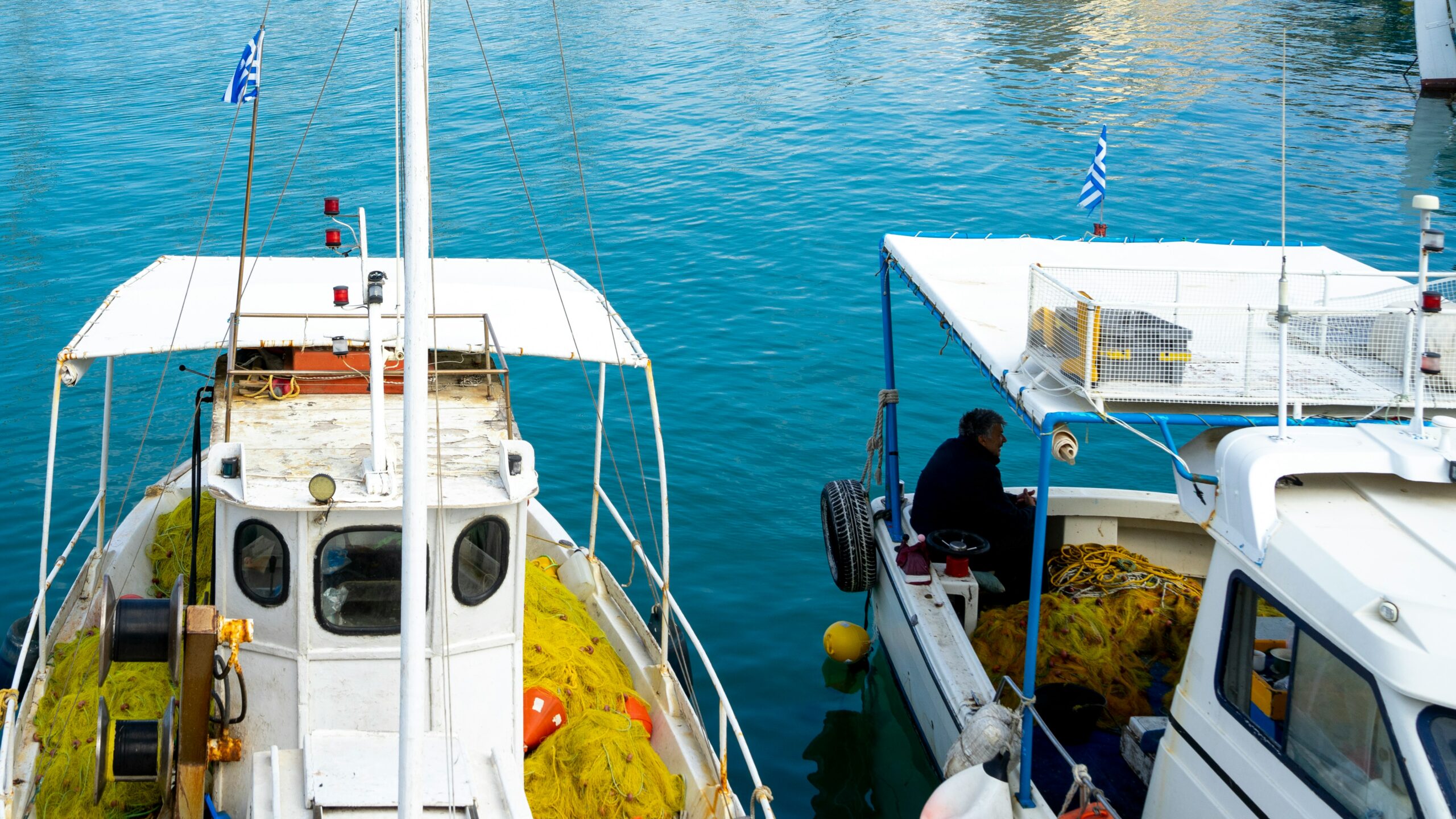 Traghetto sul Mar Egeo verso le isole greche