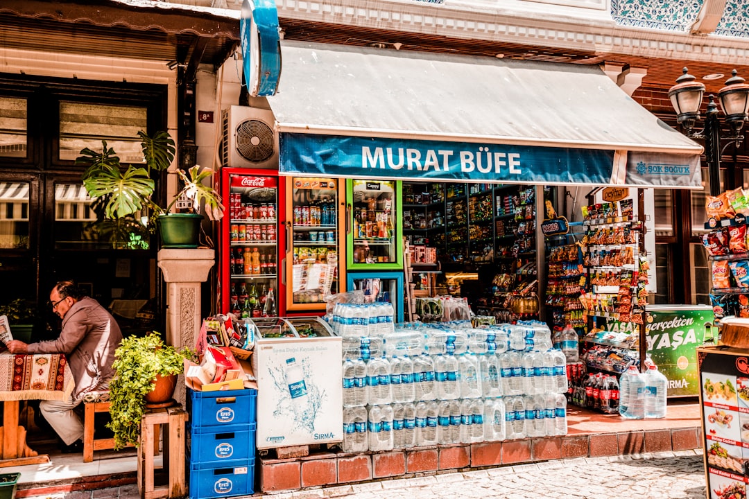 5 Must-Know Foods in Istanbul 2026: Kebab, Meze, Baklava, Çay, Simit