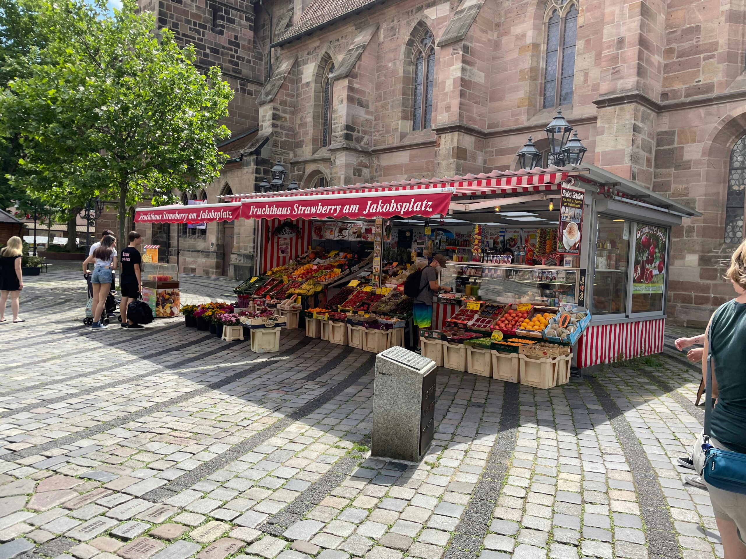 Guide to Nuremberg Germany 2026: Castle, Christmas Market, WWII History