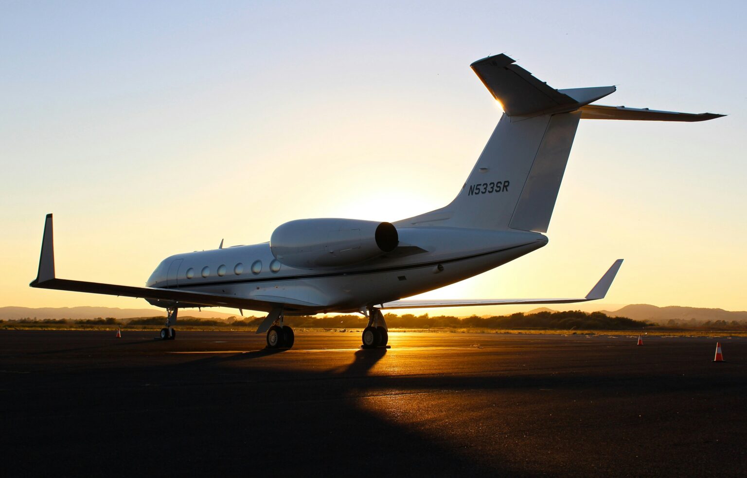 Advantages of Private Jet Travel for Business Travelers
