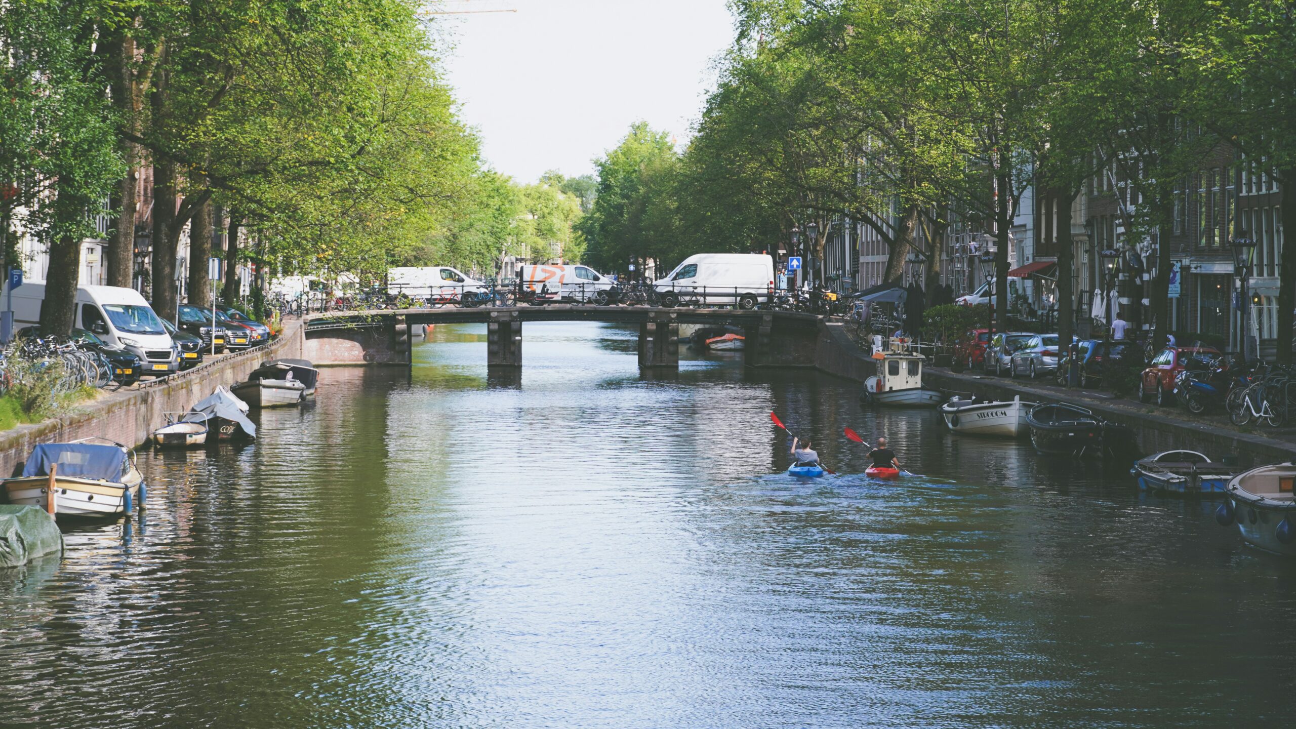 Amsterdam 2026: More Than Just Canals — Museums, Bikes, Coffee Shops Guide