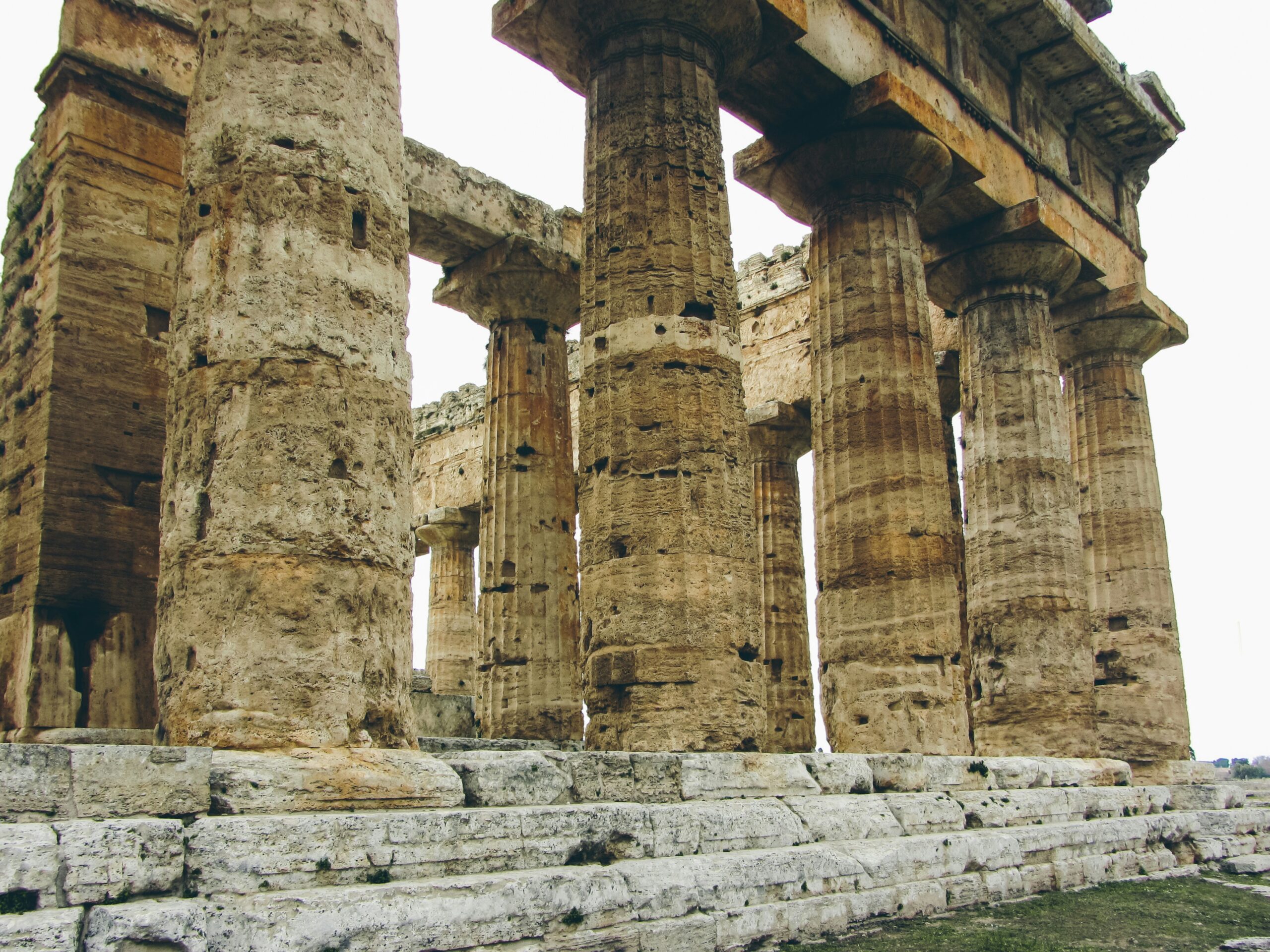 Templo griego en Paestum, sur de Italia