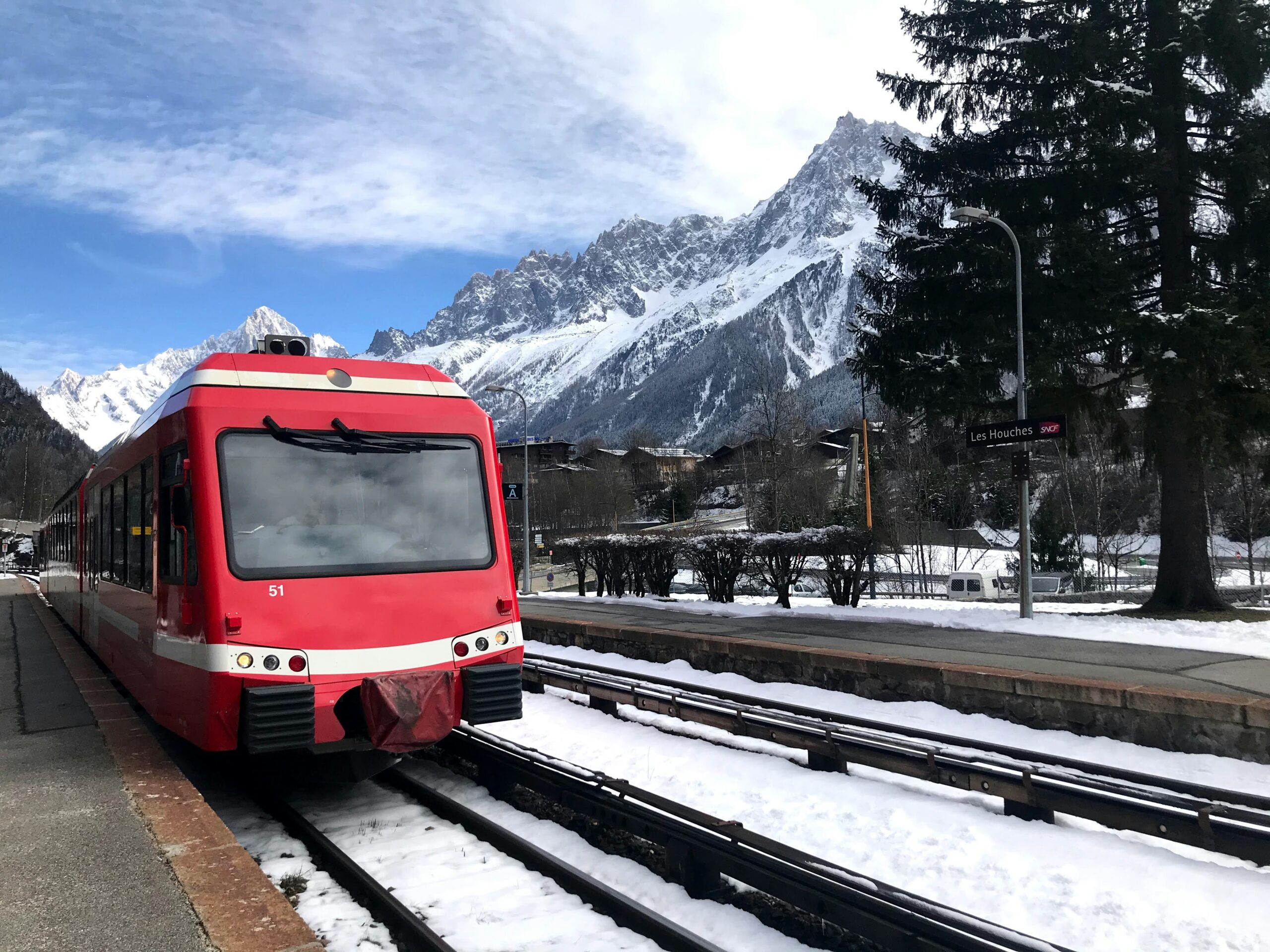 Treno SBB CFF FFS attraverso le Alpi