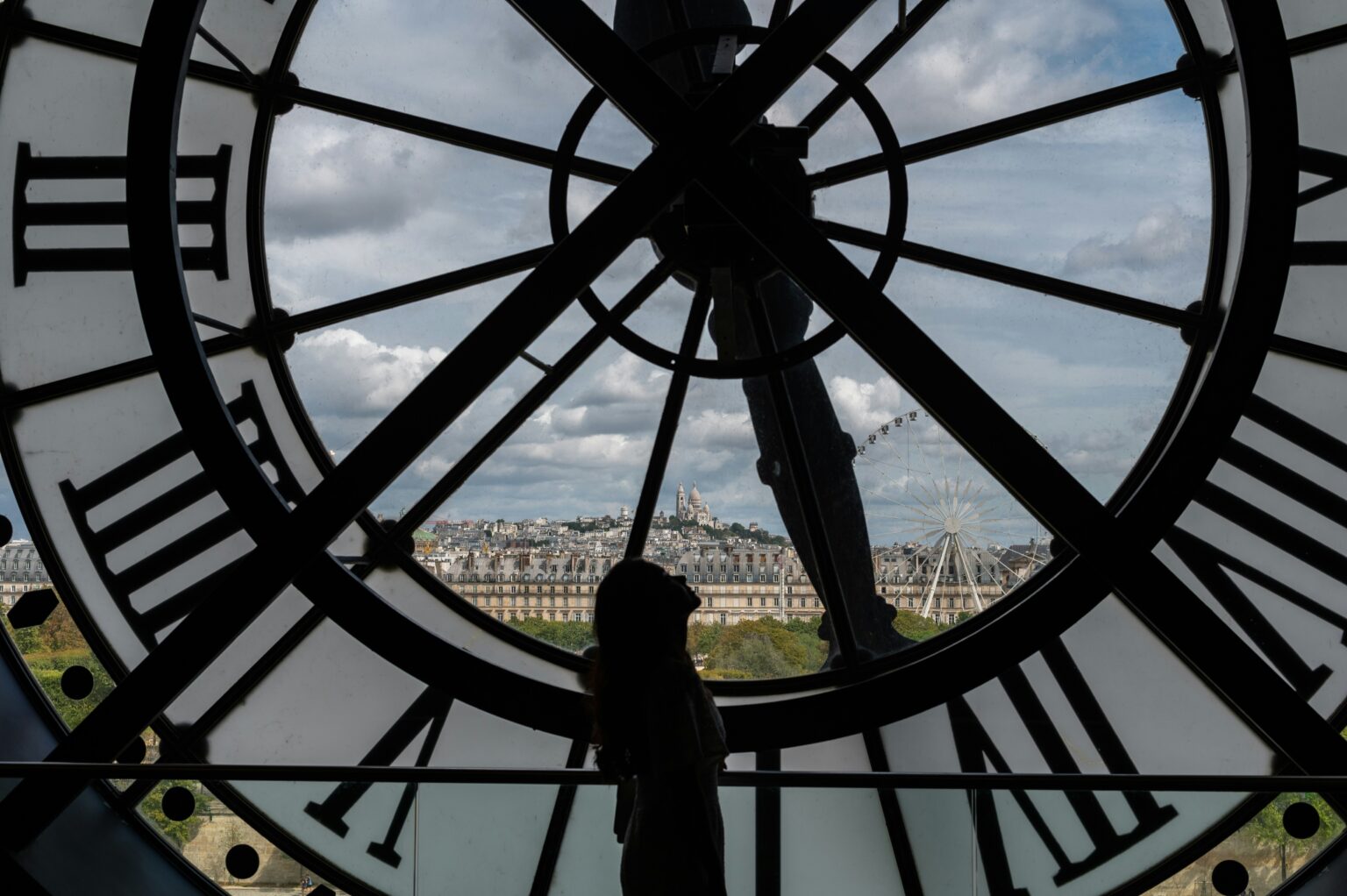How to Tell Time in France