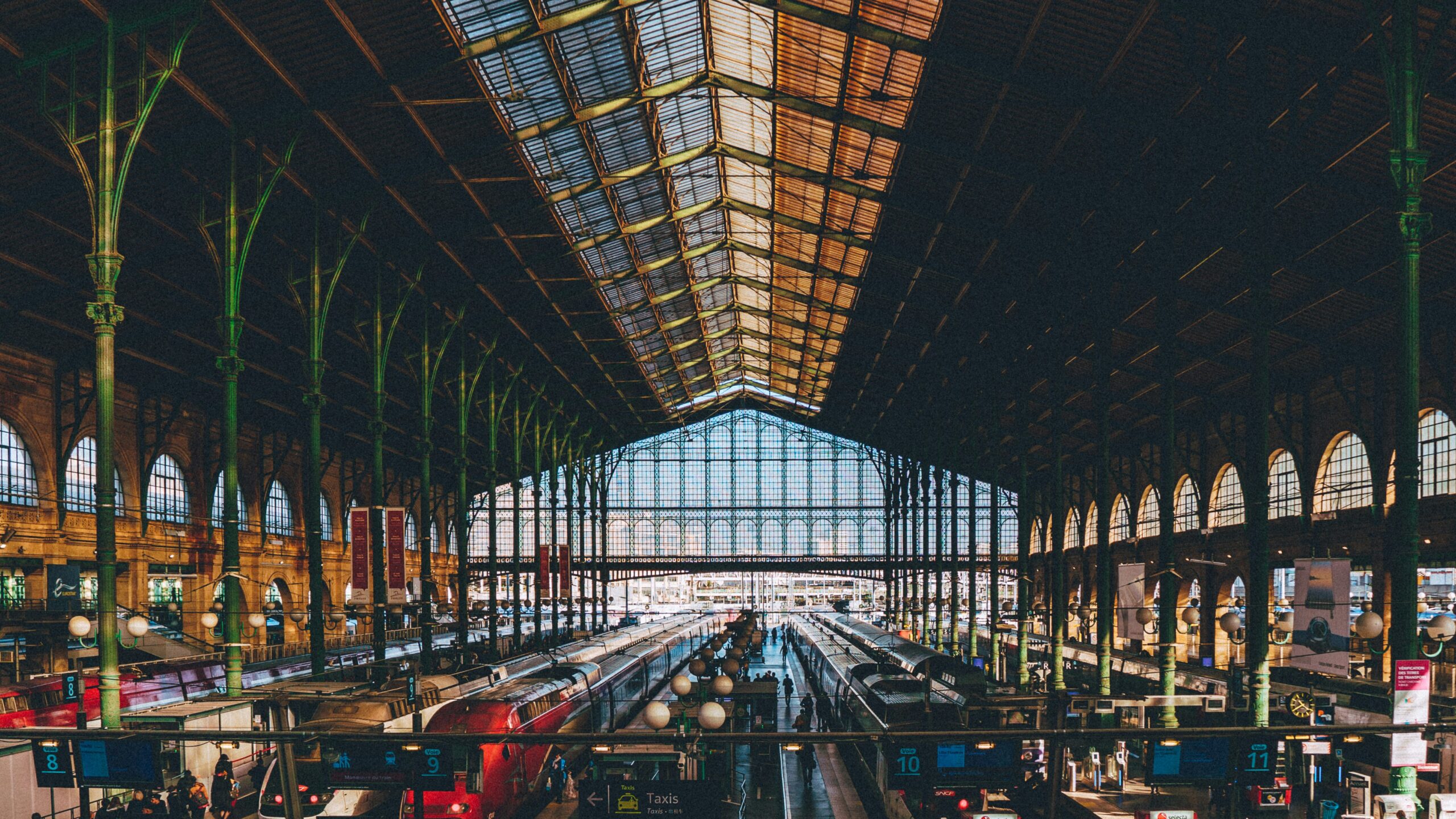 Paris Gare du Nord station facade