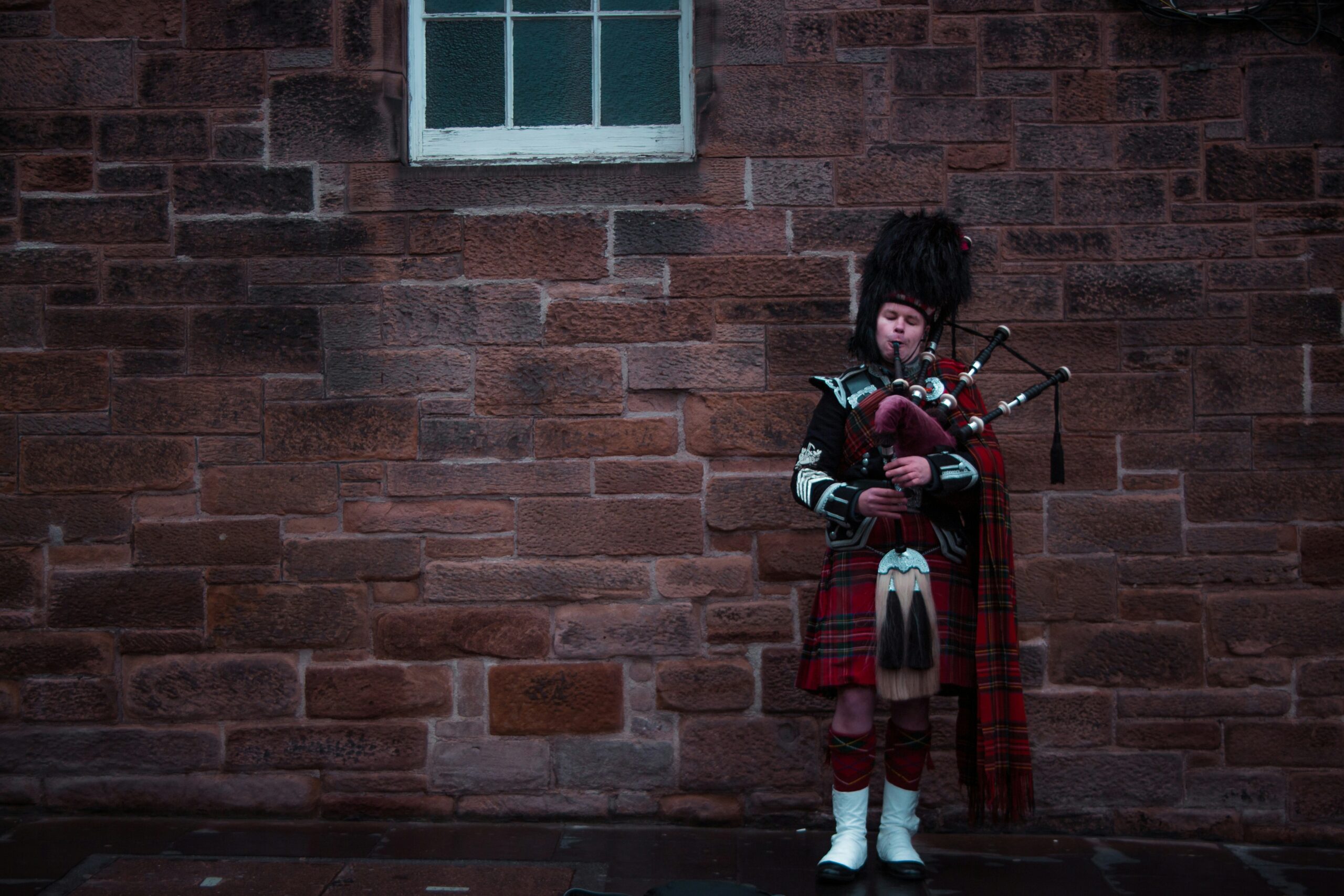 Scotland Land of Castles Bagpipes Whisky 2026: Highlands Travel Guide