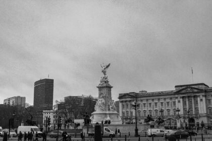 Travel Guide to London